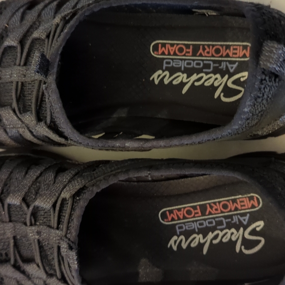 Skechers Sneakers - Picture 6 of 8